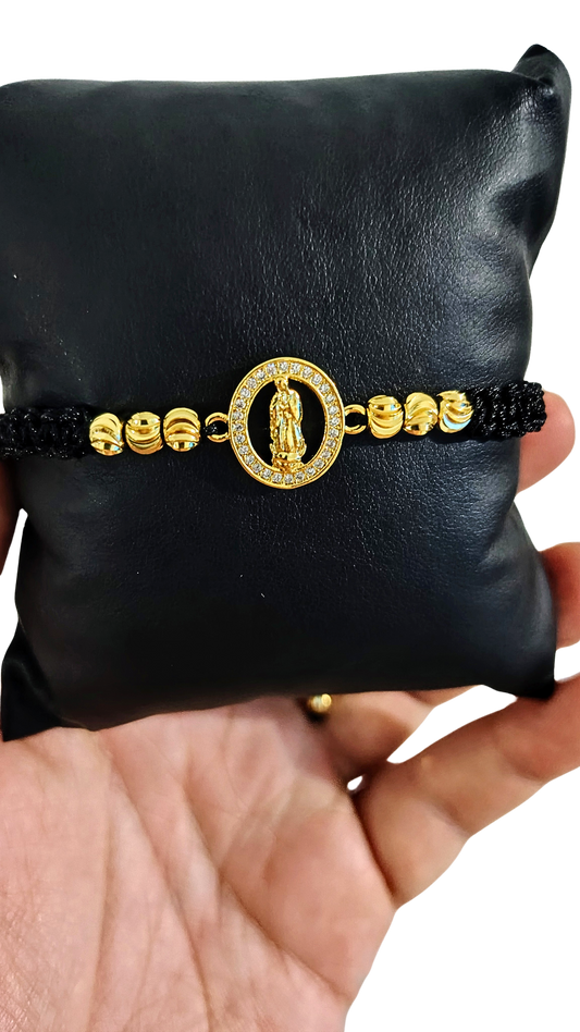 Pulsera Virgen con Dije en Oro Laminado 18K – Hilo Negro Ajustable