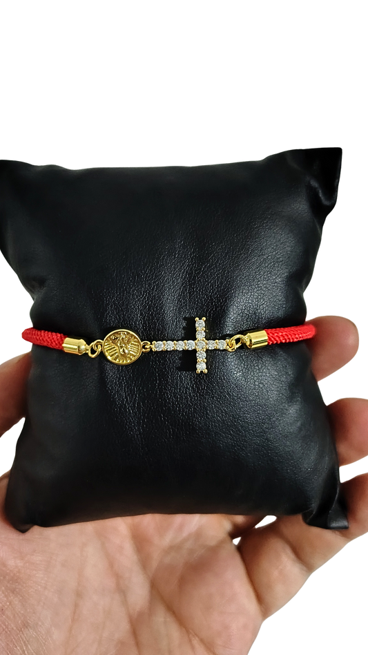 Pulsera Diseño 08 – Cruz Roja Tejida en Oro Laminado 18K